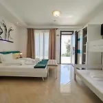Villa Sky Sea &