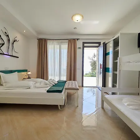 فيلة Sky Sea &
