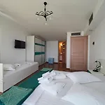 Sky Sea & Villa