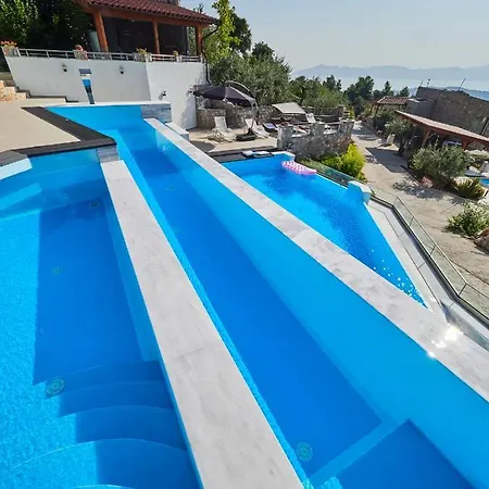 Villa Sky Sea &