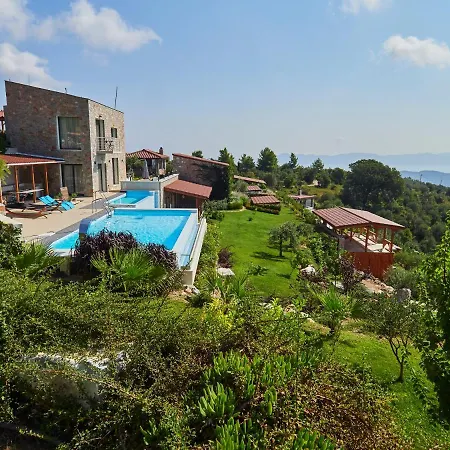 Sky Sea & Villa