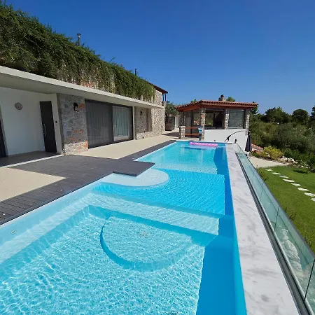 Villa Sky Sea & *
