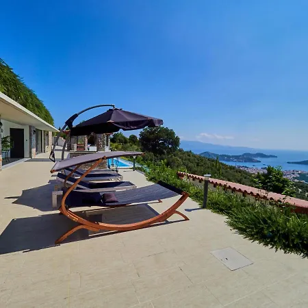 Sky Sea & Villa *