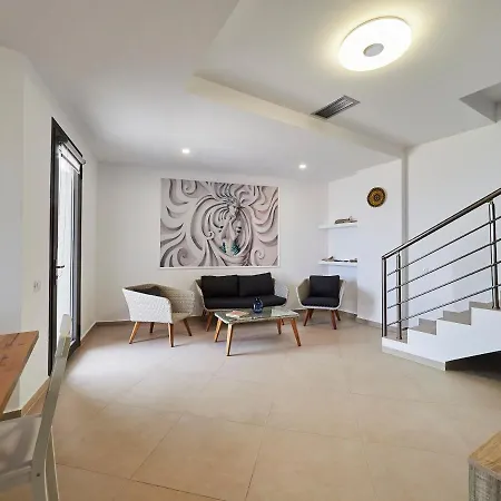 Villa Sky Sea & *