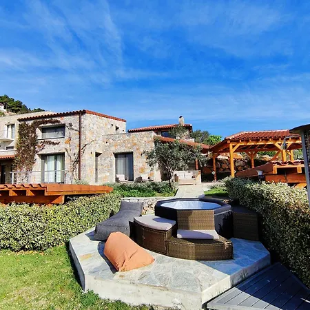 Villa Sky Sea & *