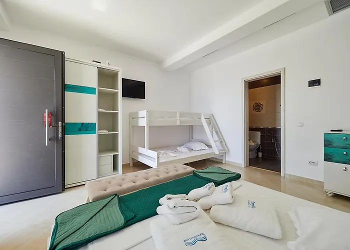 Villa Sky Sea & Megali Ammos (Skiathos)