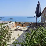 Sky Sea & Vila Megali Ammos (Skiathos)