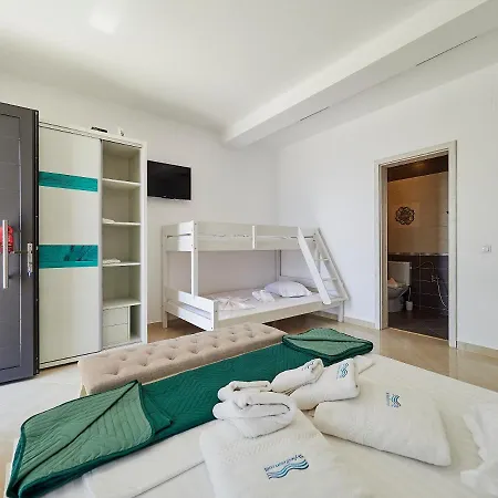 Vila Sky Sea & Megali Ammos (Skiathos)