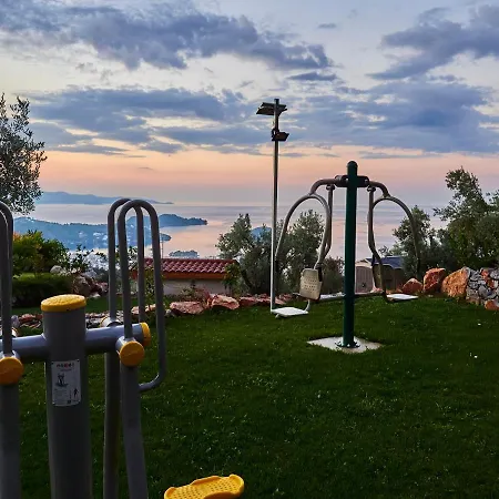 Sky Sea & Vila Megali Ammos (Skiathos)