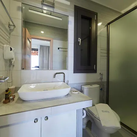 Sky Sea & Vila Megali Ammos (Skiathos)